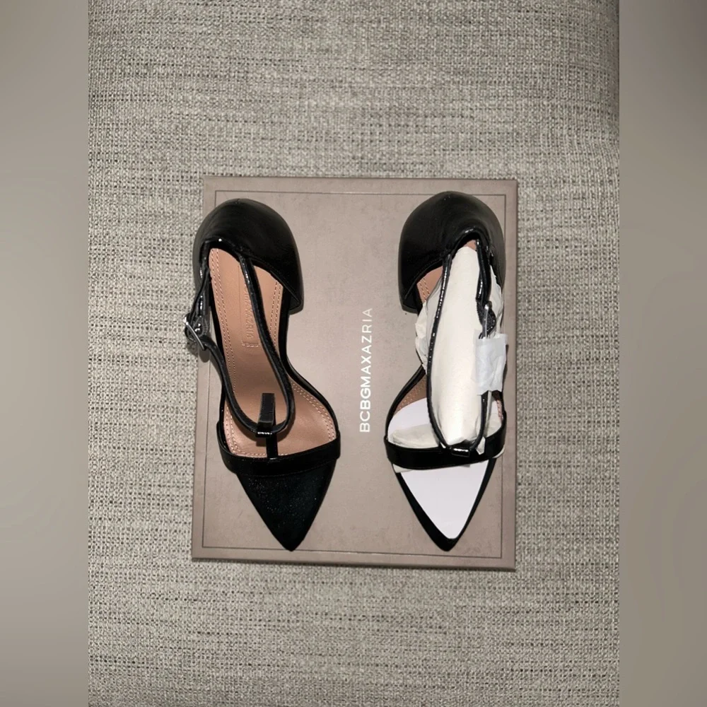 BCBG MAX AZRIA “DANIELLE RODI” T STRAP HEEL - Picture 5 of 8